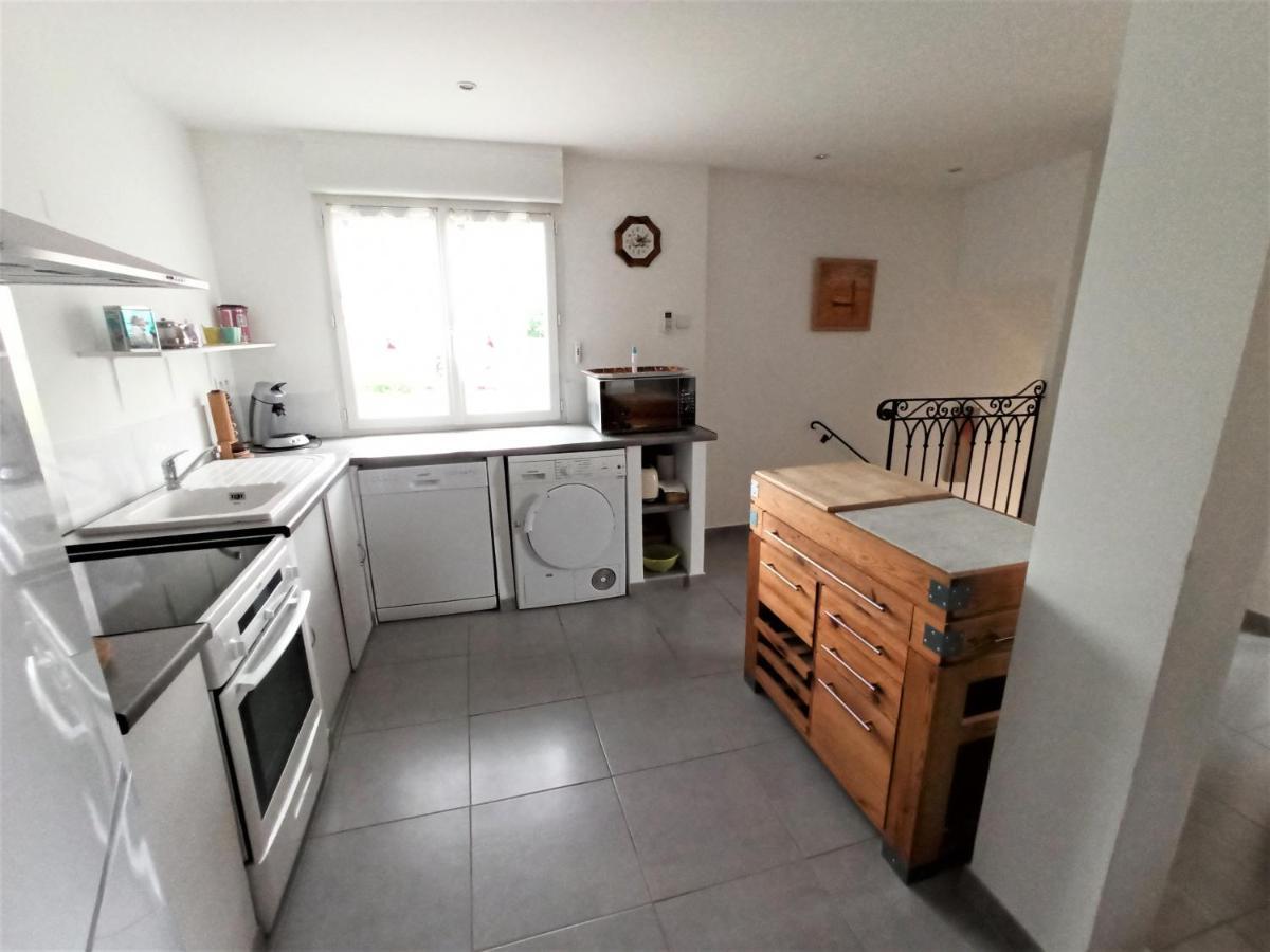 Appartement grand confort à deux pas du centre ville LʼIsle-sur-la-Sorgue Esterno foto